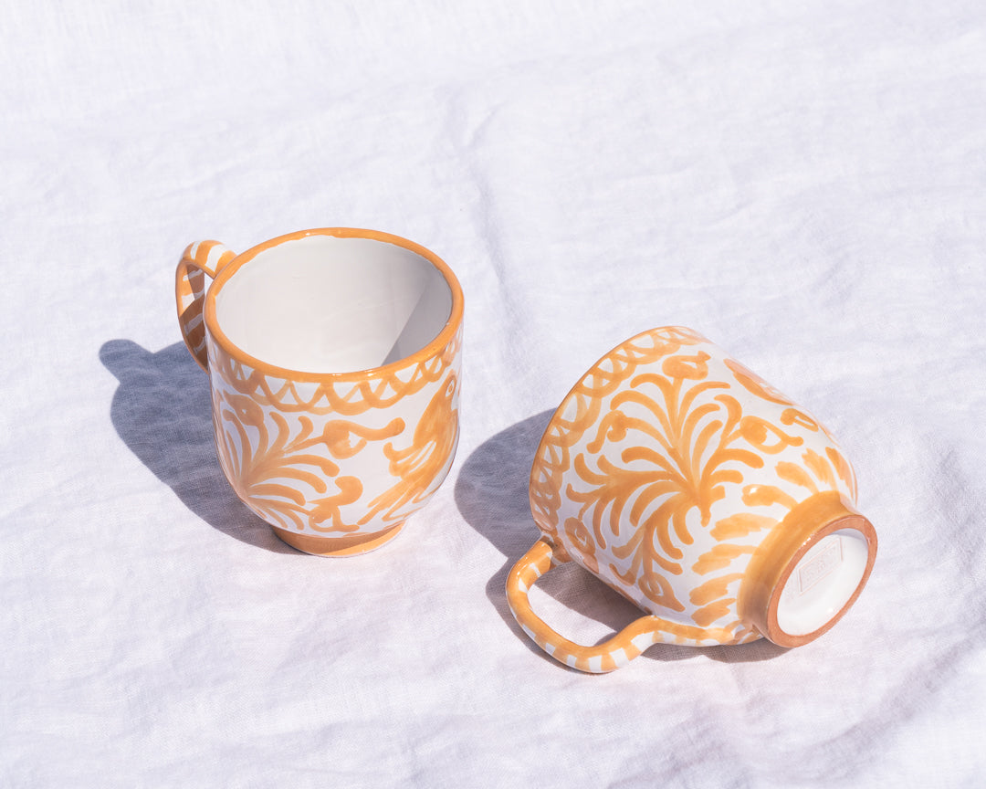 Casa Melocoton Mug with Hand-painted Designs