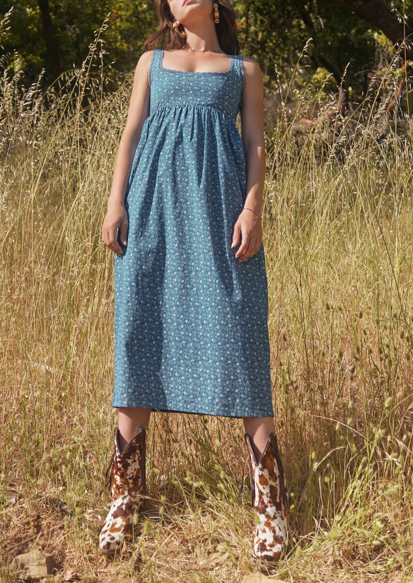 Emily Midi Dress in Queen Blue Mini Alabaster Floral