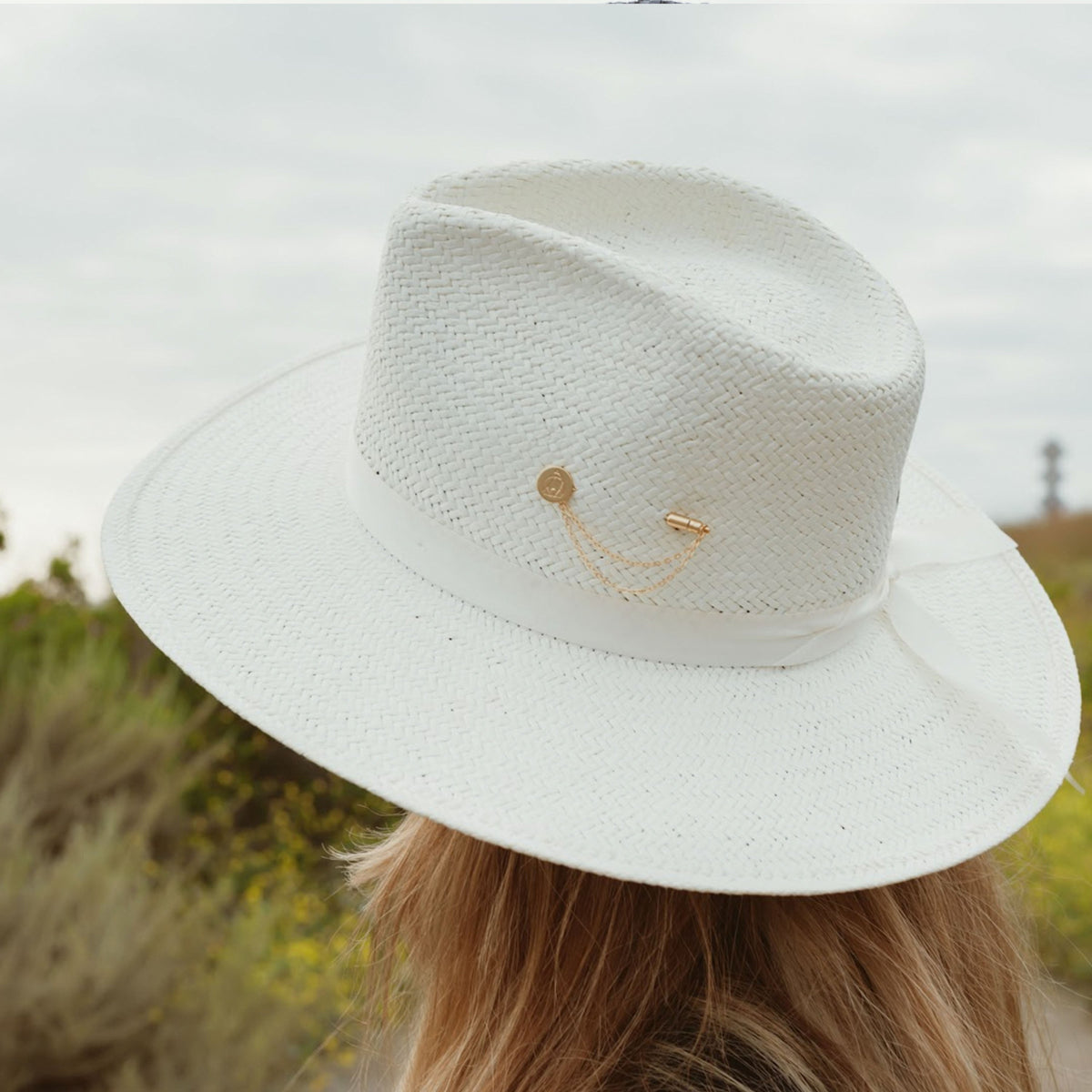 Packable Wanderer in White