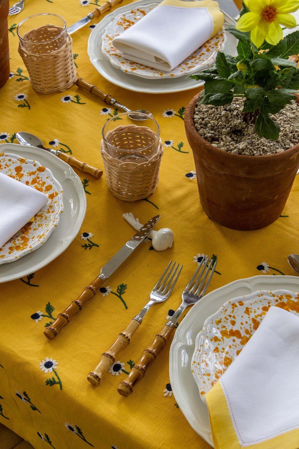 Manzanilla Mustard Rectangular Tablecloth