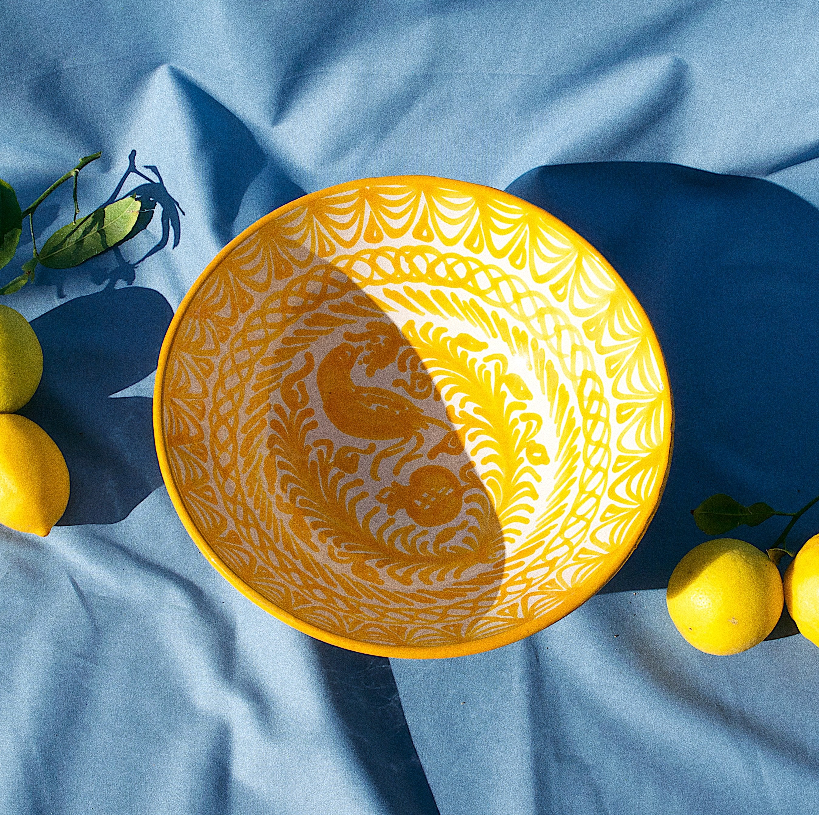 LARGE bowl with hand painted designs - Pomelo casa