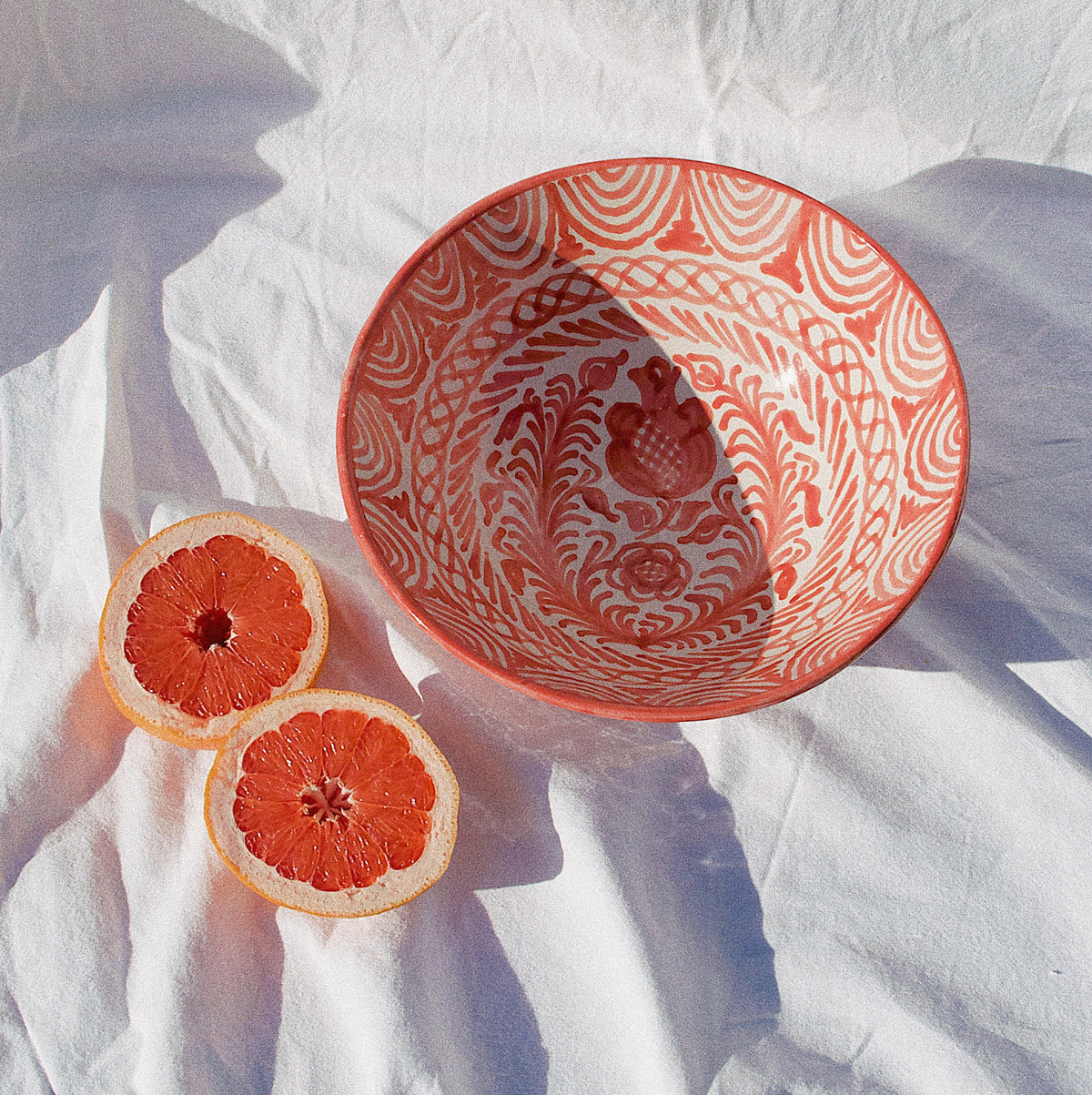 LARGE bowl with hand painted designs - Pomelo casa