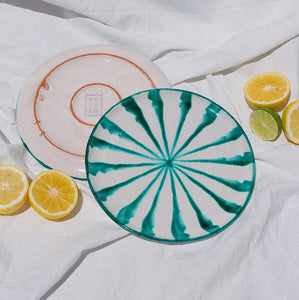 Salad plate with candy cane stripes - Pomelo casa