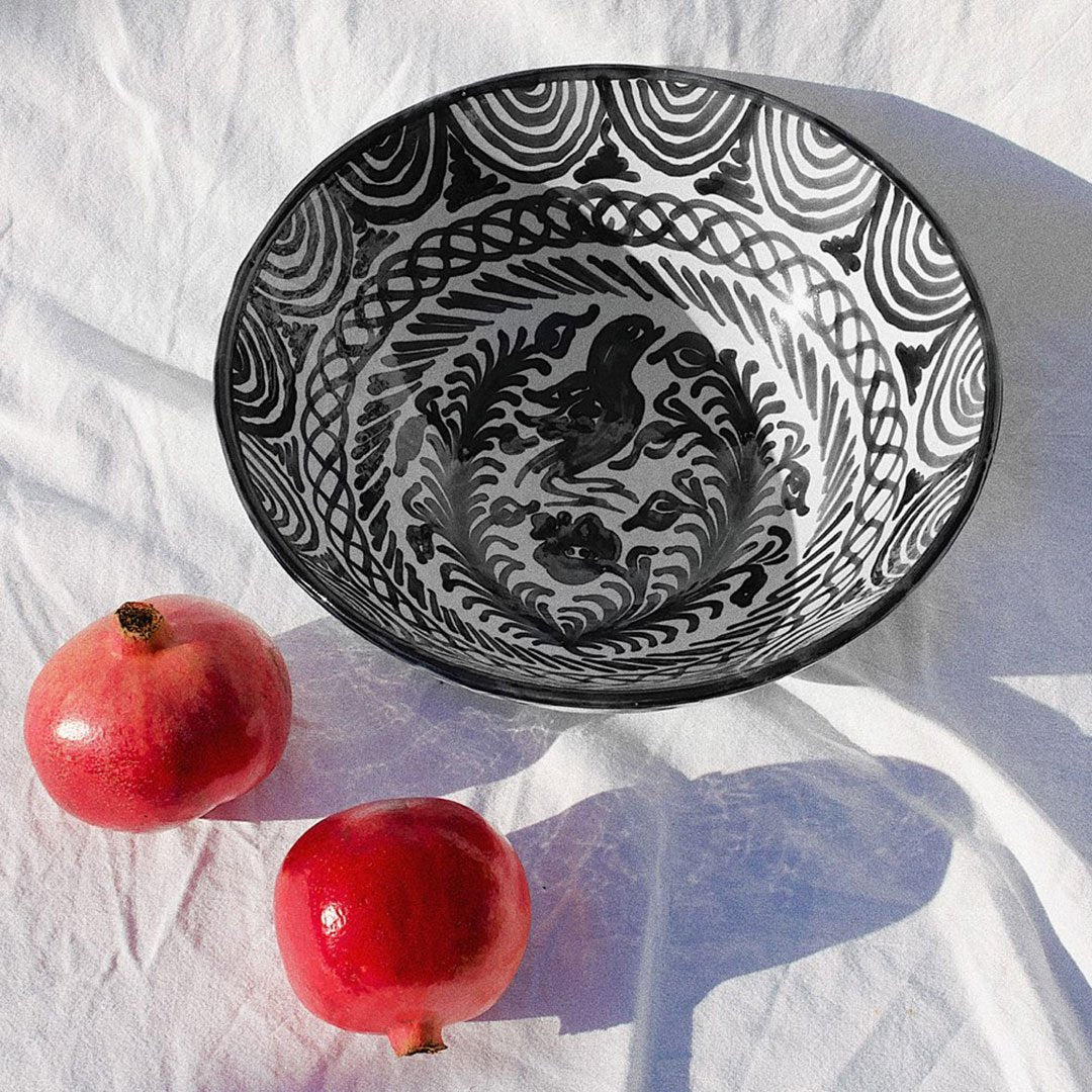 LARGE bowl with hand painted designs - Pomelo casa