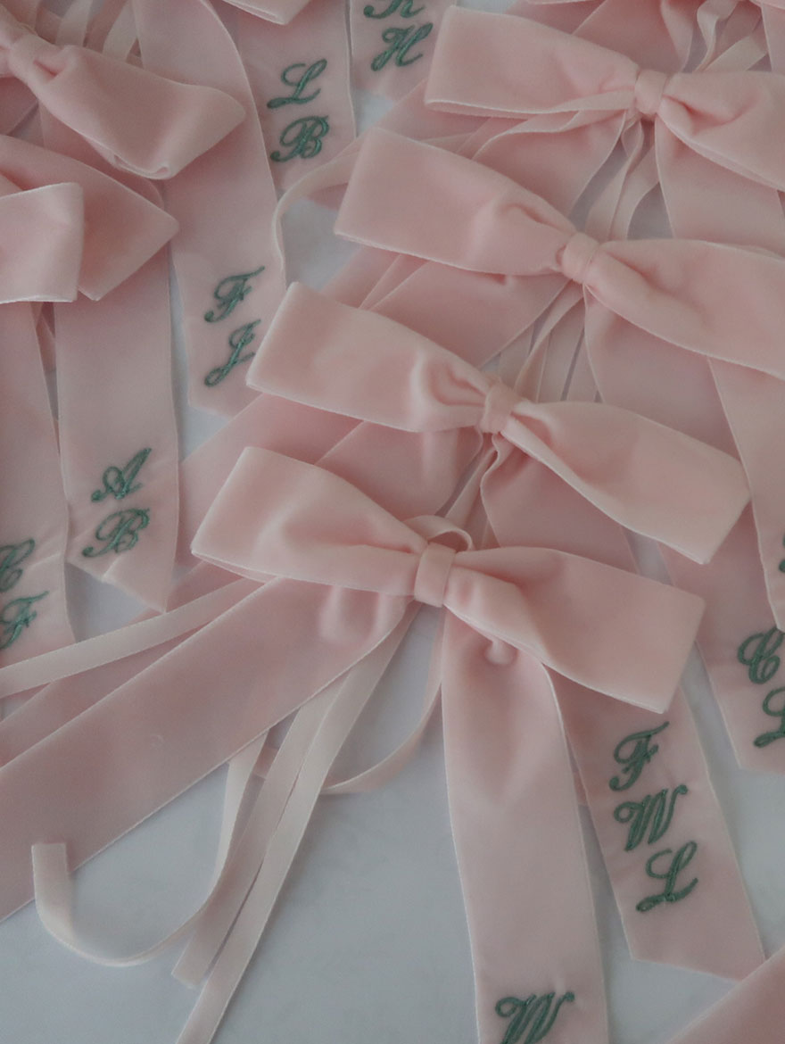 Personalized Velvet Place Bows, Set of 100