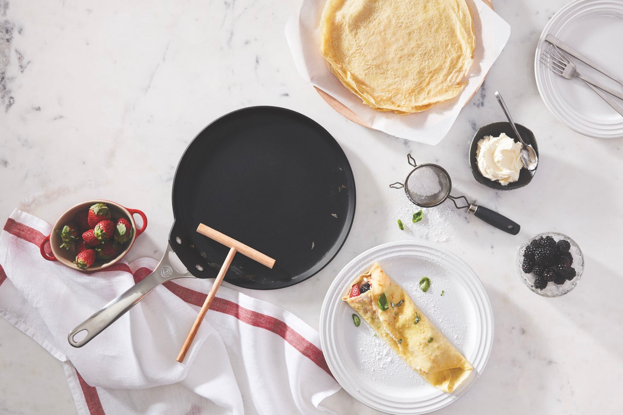 Toughened Nonstick PRO 11" Crepe Pan with Rateau