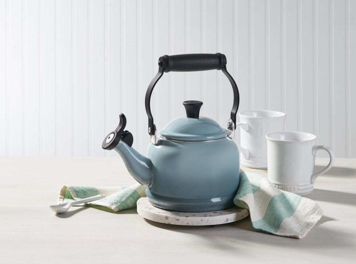 Demi Kettle in Sea Salt