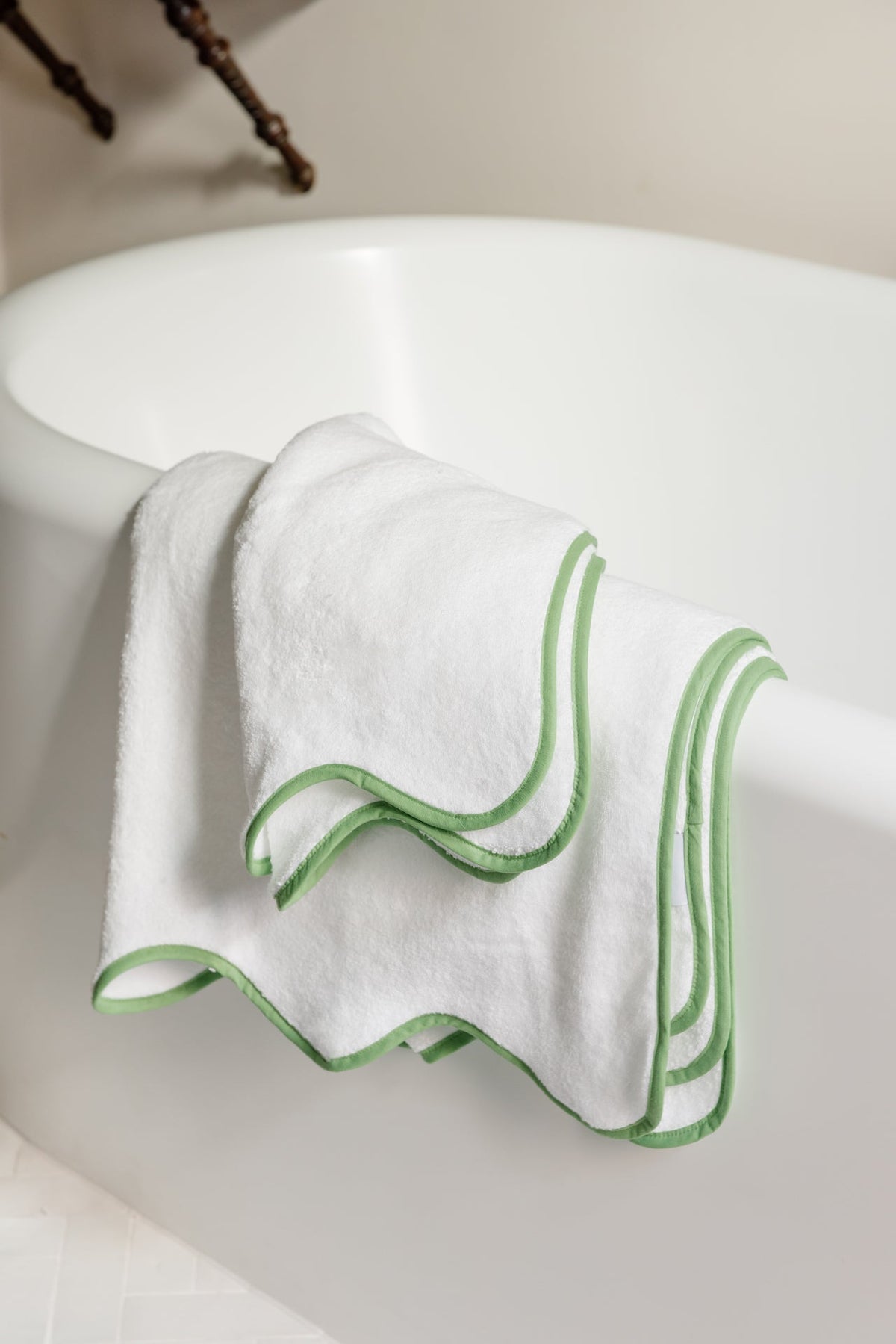 Amelia Scalloped Bath Towels