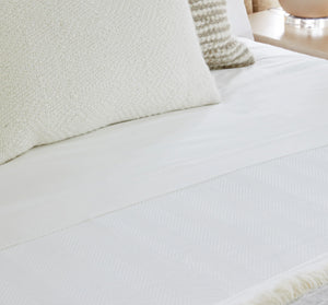 Espinho Bedding Queen Coverlet