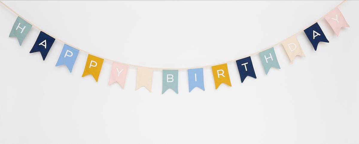 Signature Garland "Happy Birthday"