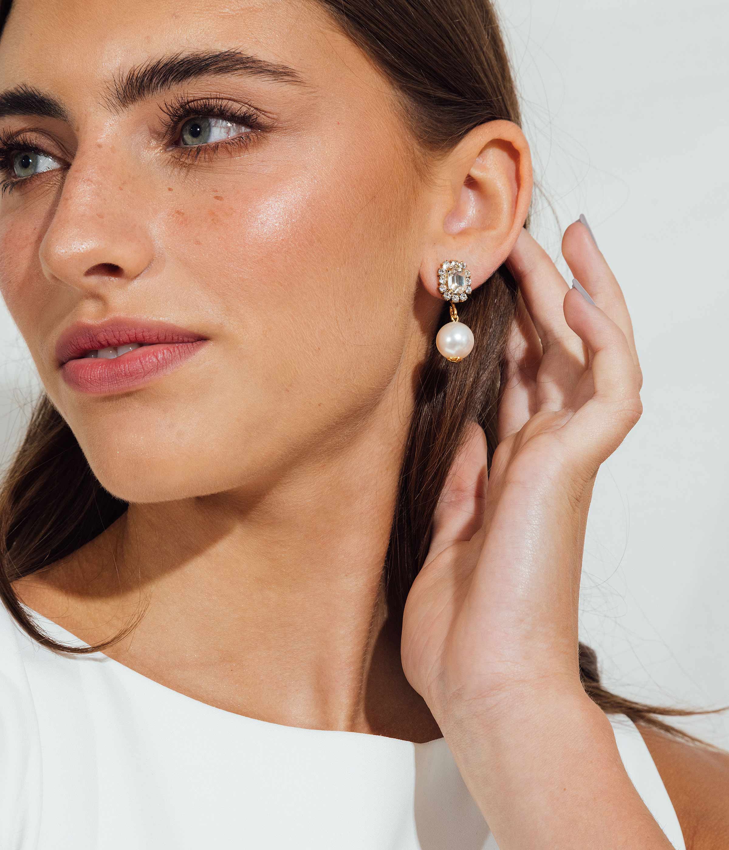 Tatiana Pearl Earrings