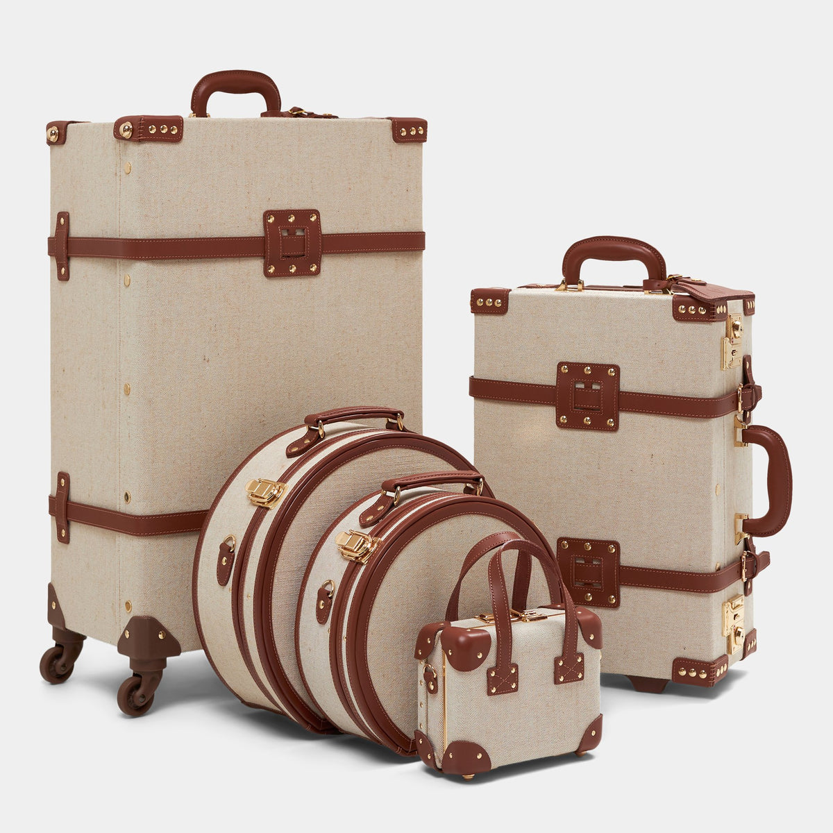 The Editor in Brown Carryon