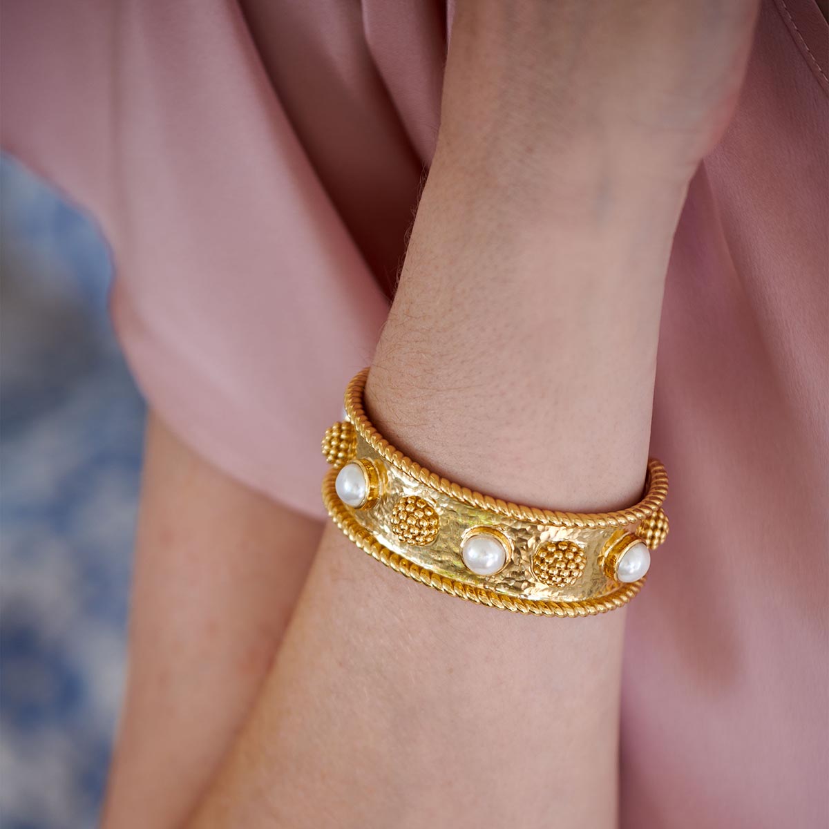 Berry Cuff in Gold