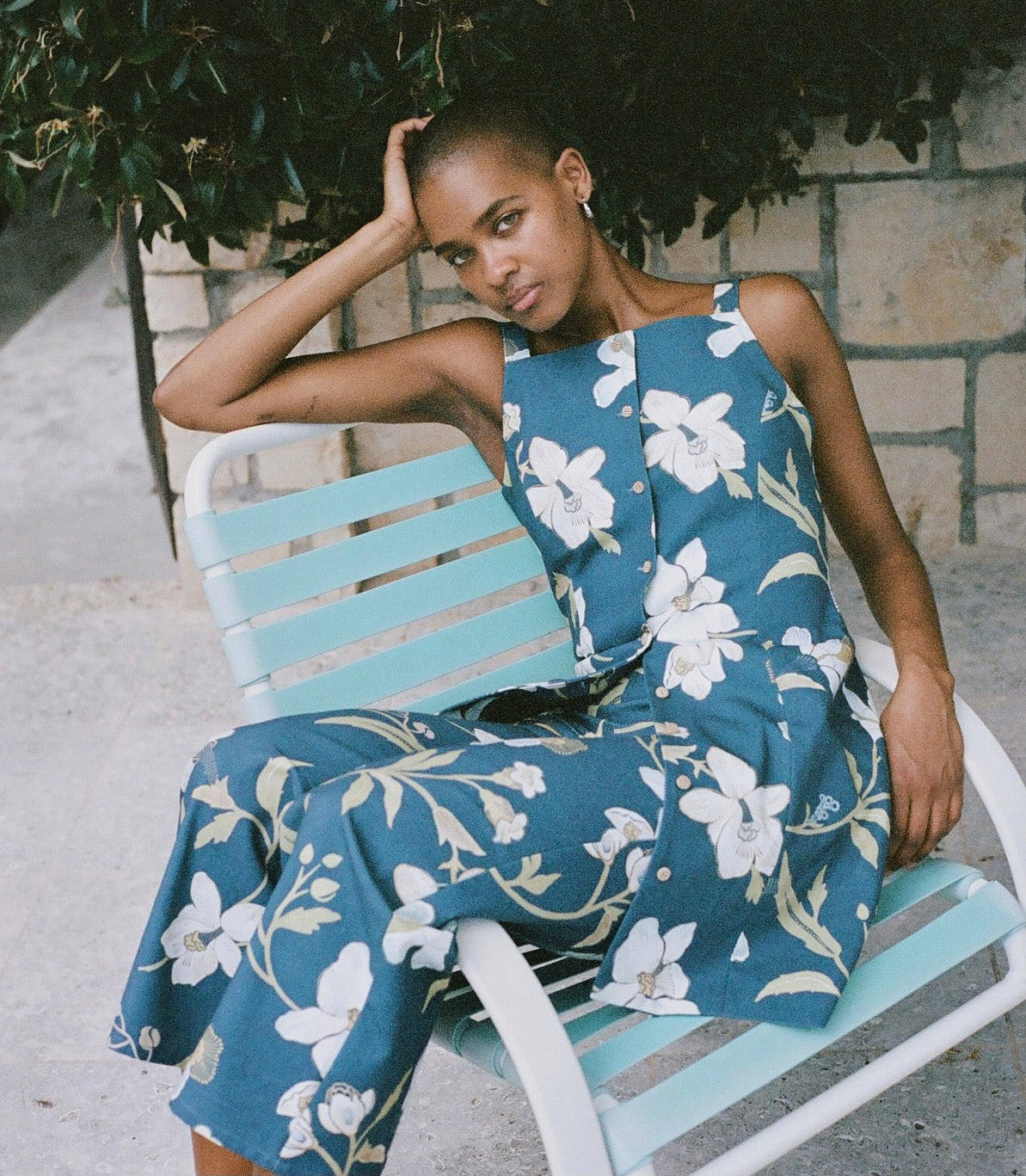 High-Waisted, Wide-Leg Pants in Navy Hibiscus