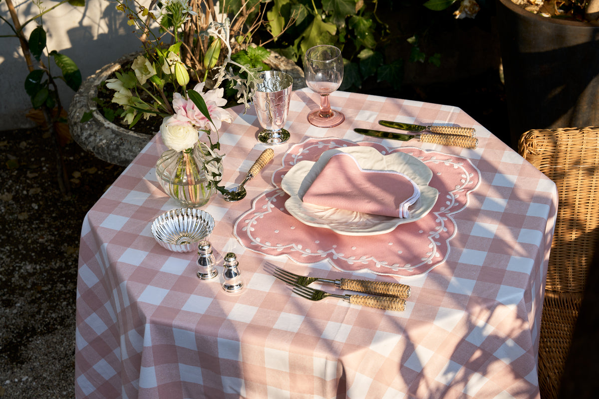 Chloe Gingham Tablecloth in Pink