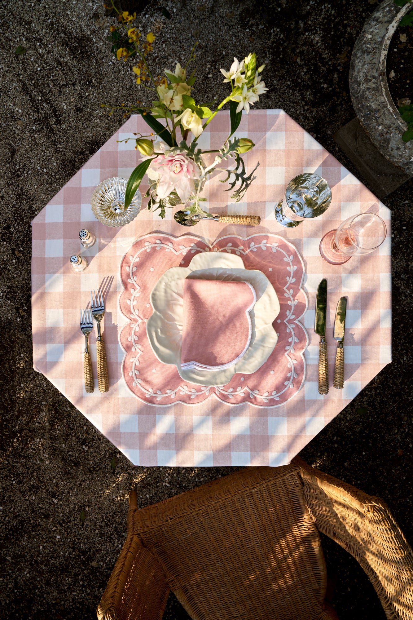 Ivy Placemat and Napkin Set in Pink