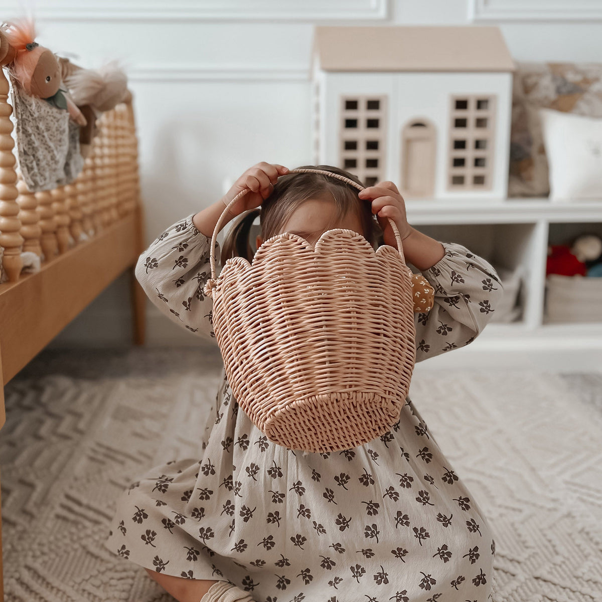 Rattan Tulip Carry Basket in Seashell Pink