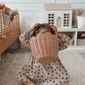 Rattan Tulip Carry Basket in Seashell Pink