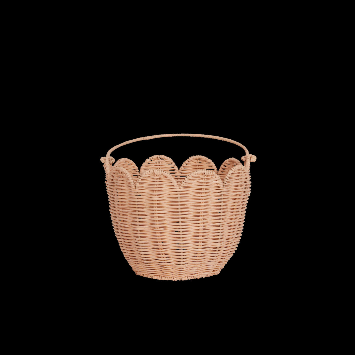 Rattan Tulip Carry Basket in Seashell Pink