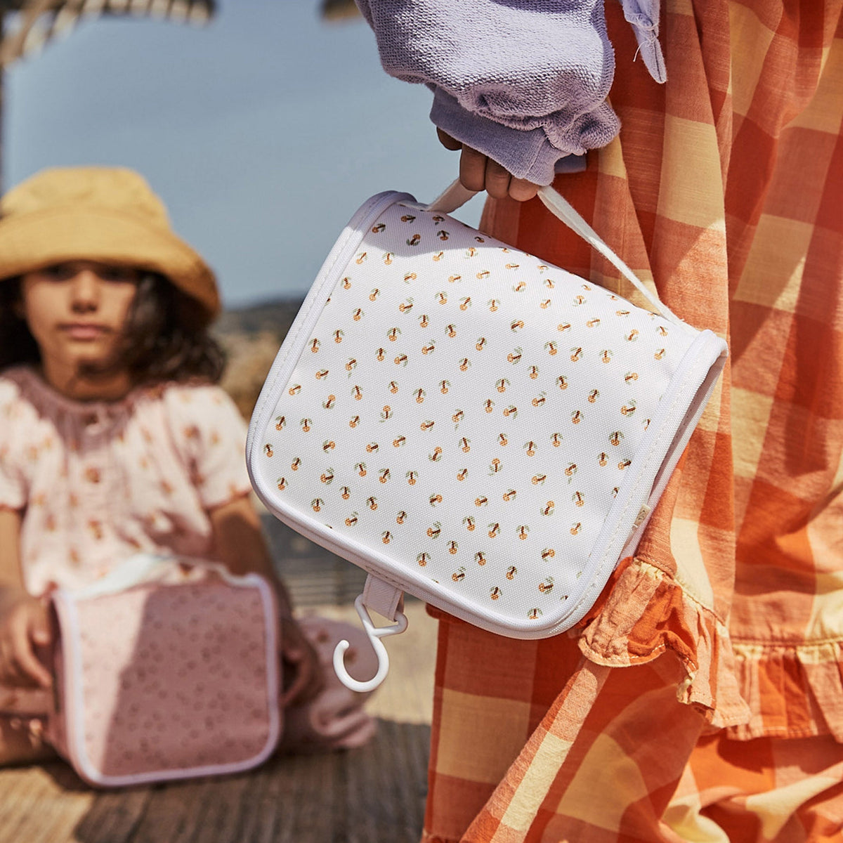 See-Ya Wash Bag in Leafed Mushroom