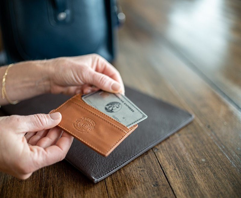 Slim Credit Card Case No. 204 in Vintage Walnut Leather